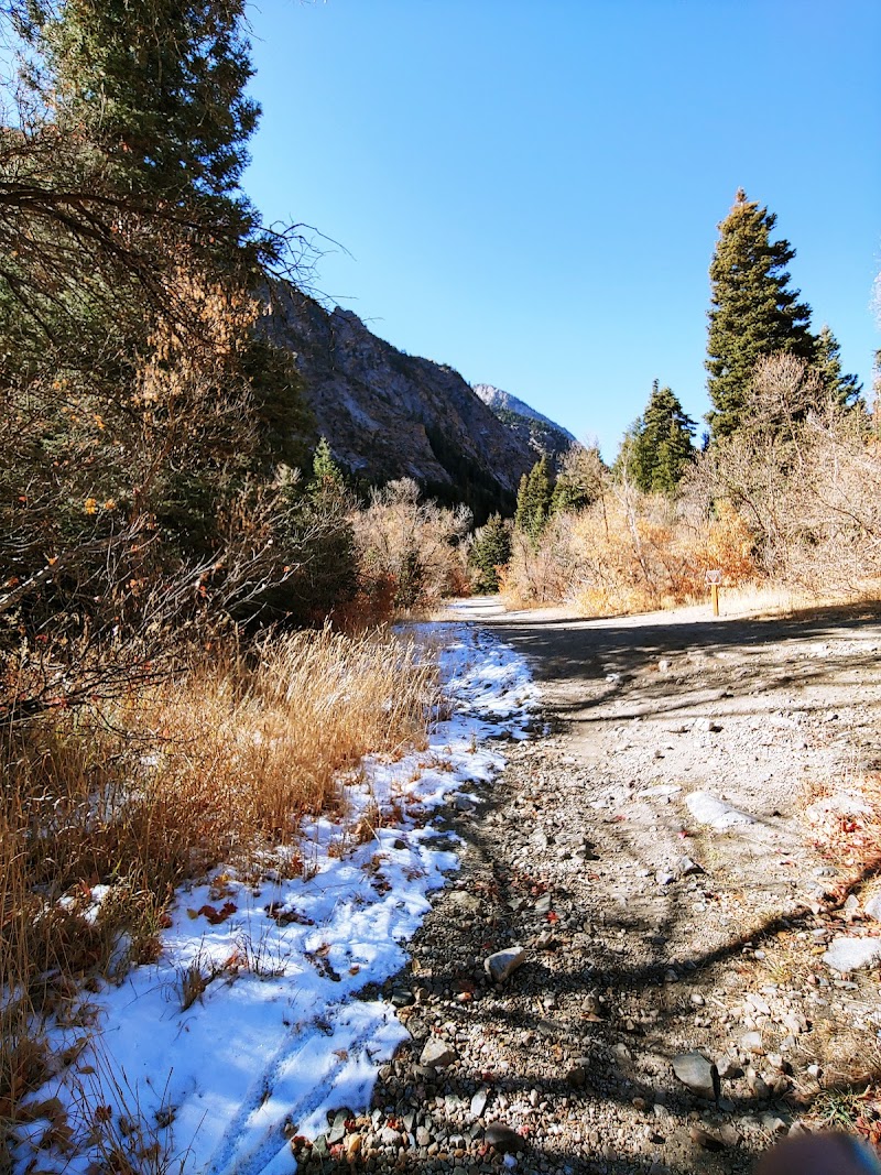 Little Cottonwood Canyon Scenic Byway (SR-210)